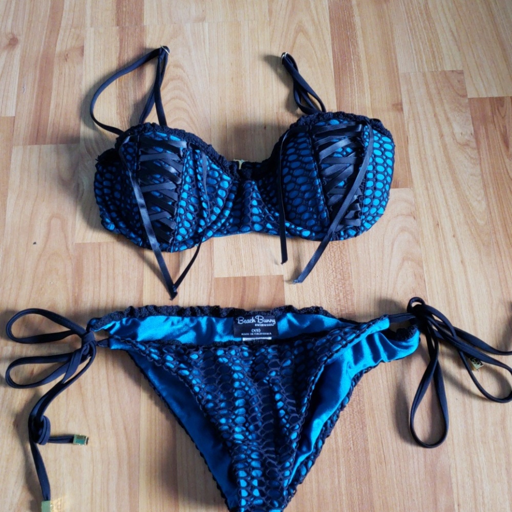Beach bunny bikini